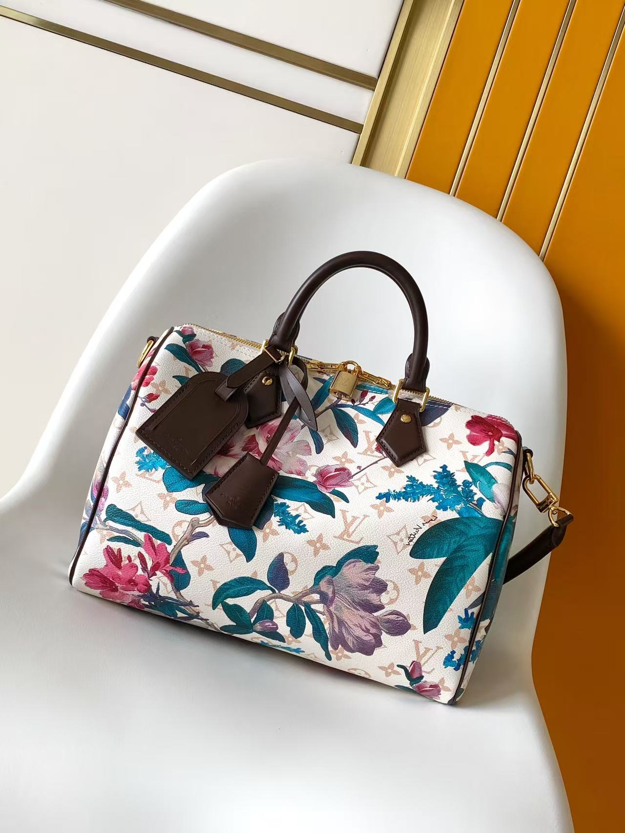 ルイヴィトン n級品 ナノスピーディ モノグラムフローラル ホワイト 花柄_3