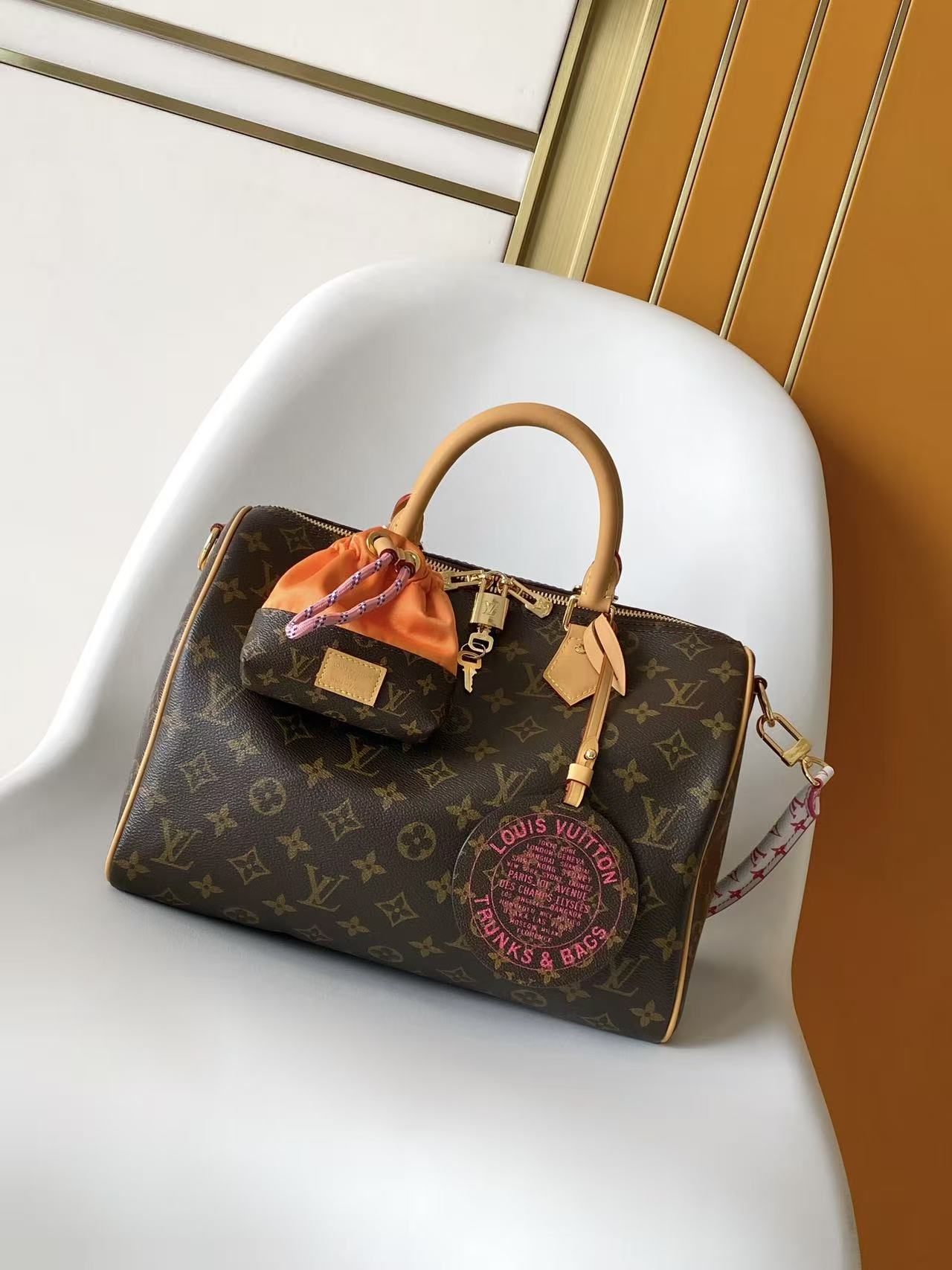 ルイヴィトン ハイブランド ナノスピーディ モノグラム ブラウン トランク風チャーム付 ボストンバッグ_2