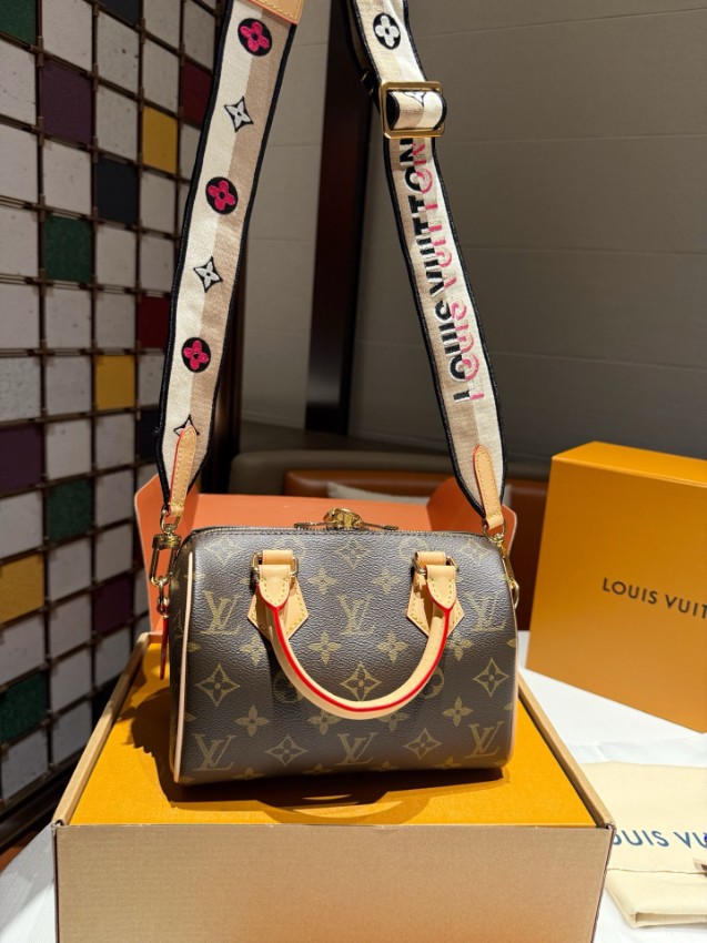 ルイヴィトン コピー ナノスピーディ モノグラム コンパクトフォルム ハンドバッグ ブラウン レディース_3