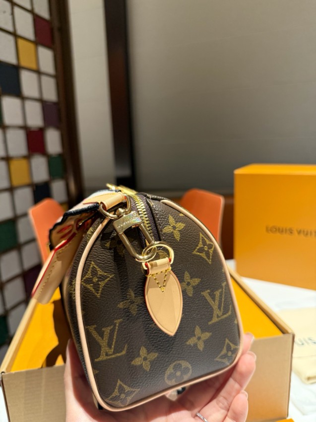 ルイヴィトン コピー ナノスピーディ モノグラム コンパクトフォルム ハンドバッグ ブラウン レディース_1