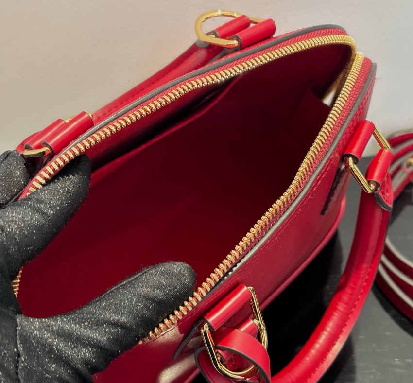 ルイヴィトン コピー ナノスピーディ エピレザー 半円フォルム ミニボストンバッグ レッド レディース おすすめ_5