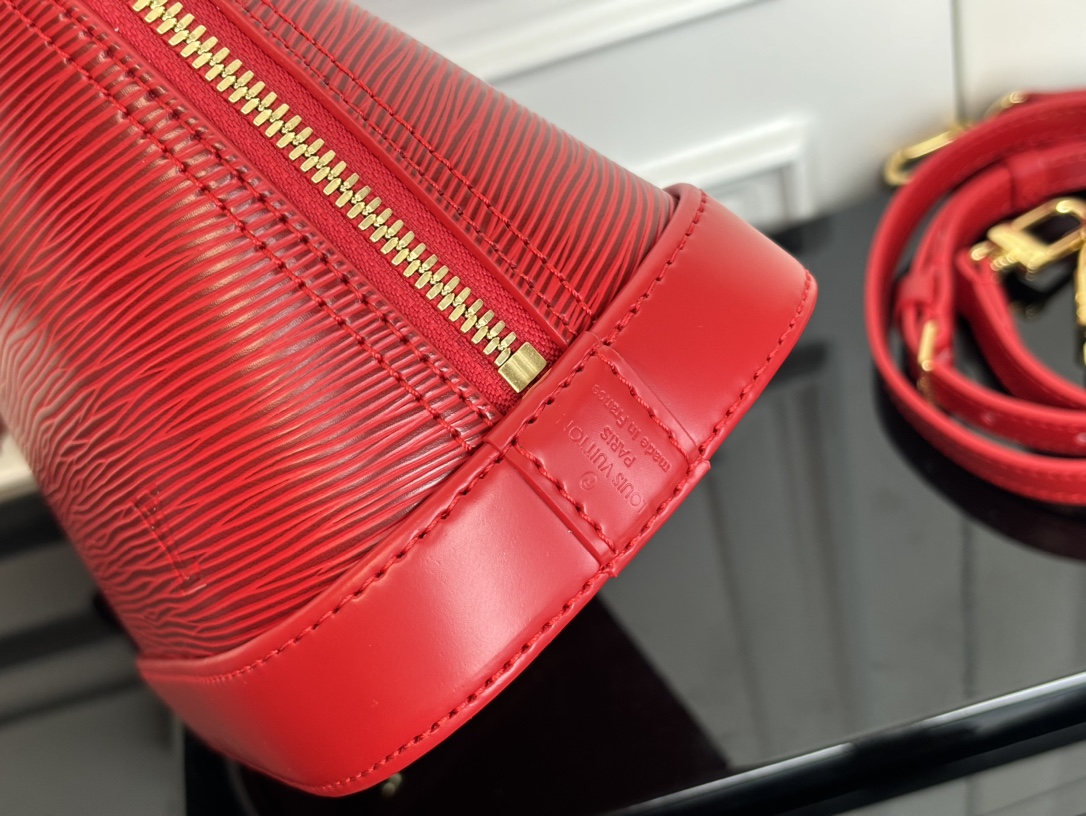 ルイヴィトン n級品 ナノスピーディ エピレザー ミニボストンバッグ レッド レディース 新作_1