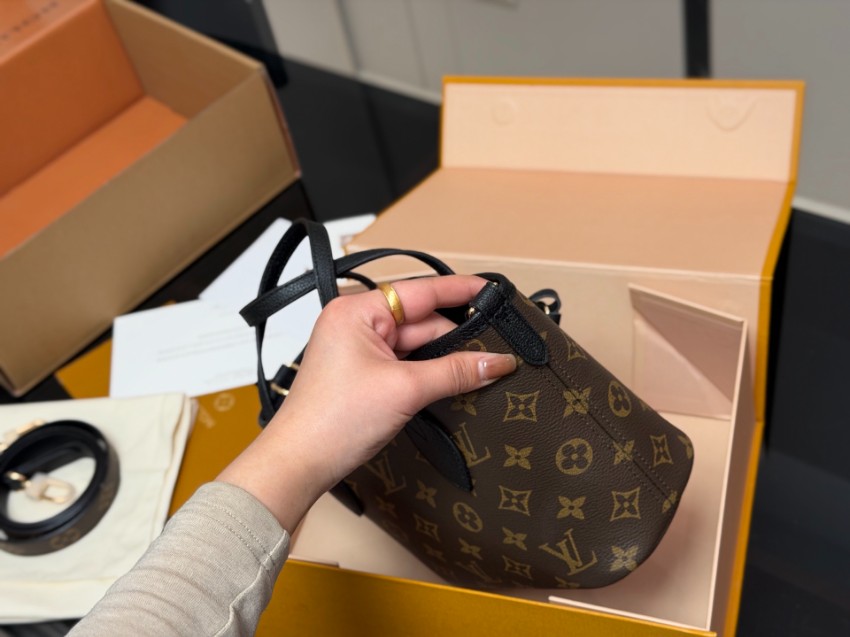 ルイヴィトン 並行輸入品 ナノスピーディ モノグラム ミニトートバッグ ブラック レディース おすすめ_4