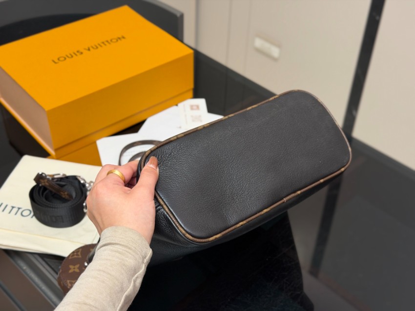 ルイヴィトン スーパーコピー ナノスピーディ モノグラム コンビ トートバッグ ブラック レディース 人気モデル_8