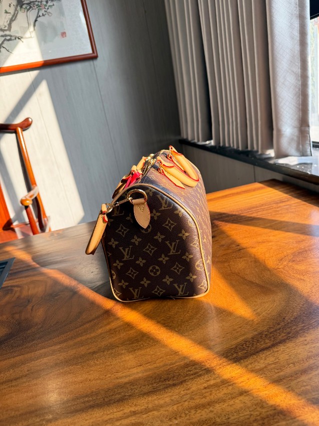 ルイヴィトン n級品 ナノスピーディ モノグラム チャーム付 2WAYミニバッグ ブラウン 新作_5