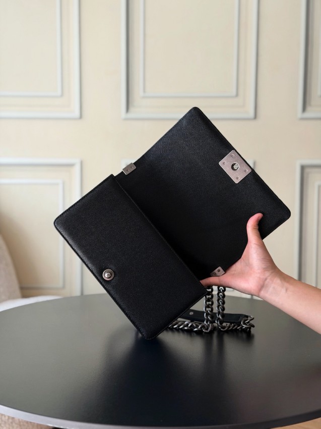 シャネル スーパーコピー ボーイシャネル チェーンショルダーバッグ ブラック レザー ミニバッグ 人気モデル_8