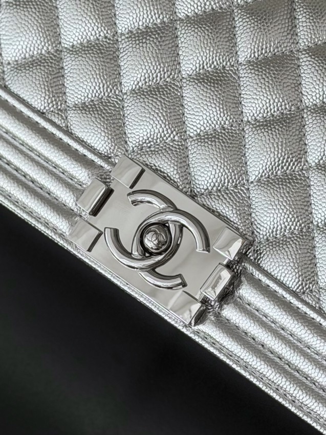 シャネル コピー ボーイシャネル チェーンショルダーバッグ シルバー レザー ミニバッグ レディース_1