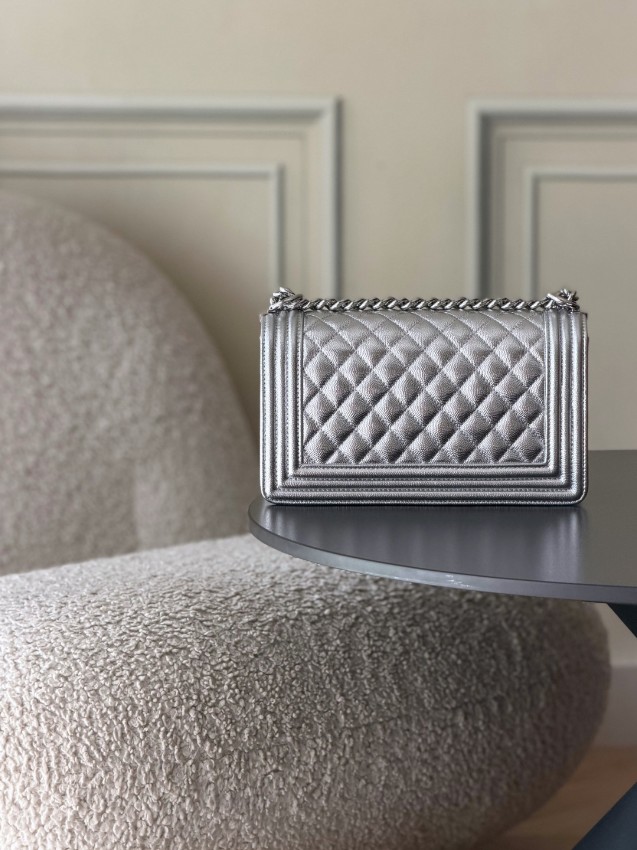 シャネル コピー ボーイシャネル チェーンショルダーバッグ シルバー レザー ミニバッグ レディース_2