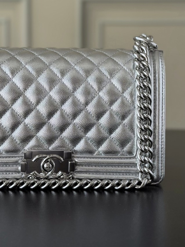 シャネル コピー ボーイシャネル チェーンショルダーバッグ シルバー レザー ミニバッグ レディース_3