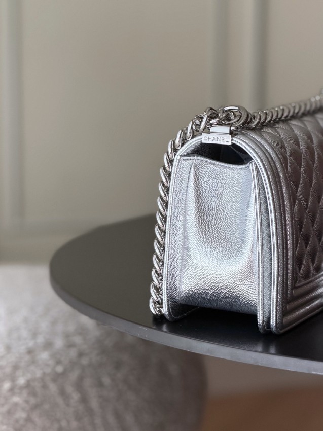 シャネル コピー ボーイシャネル チェーンショルダーバッグ シルバー レザー ミニバッグ レディース_5