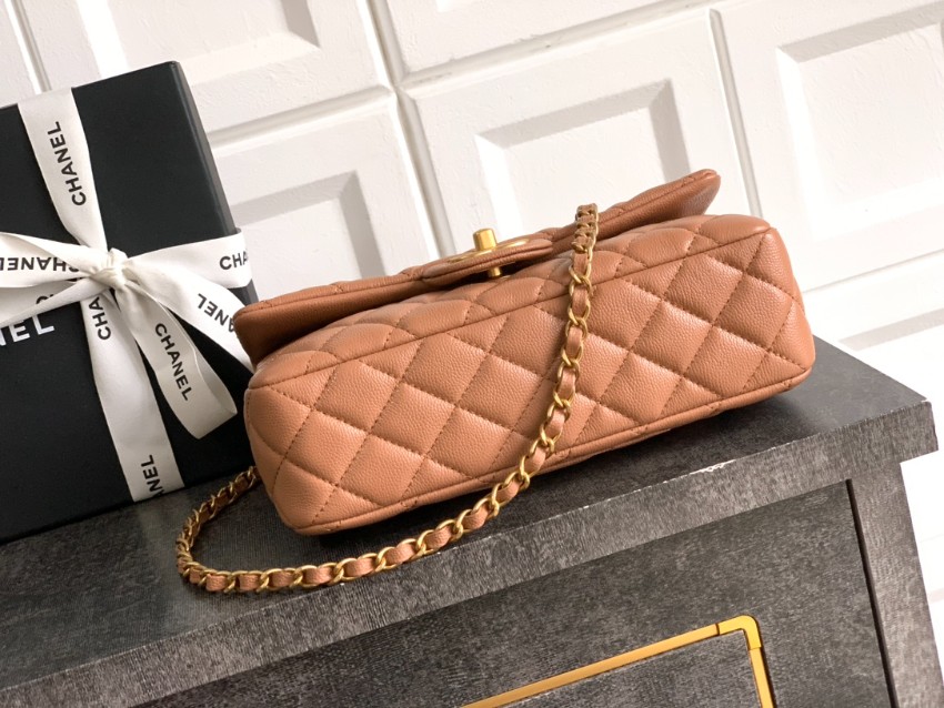 シャネル スーパーコピー クラシックフラップ ハンドバッグ キャメル キルティング仕上げ 上品デザイン AS5702_3