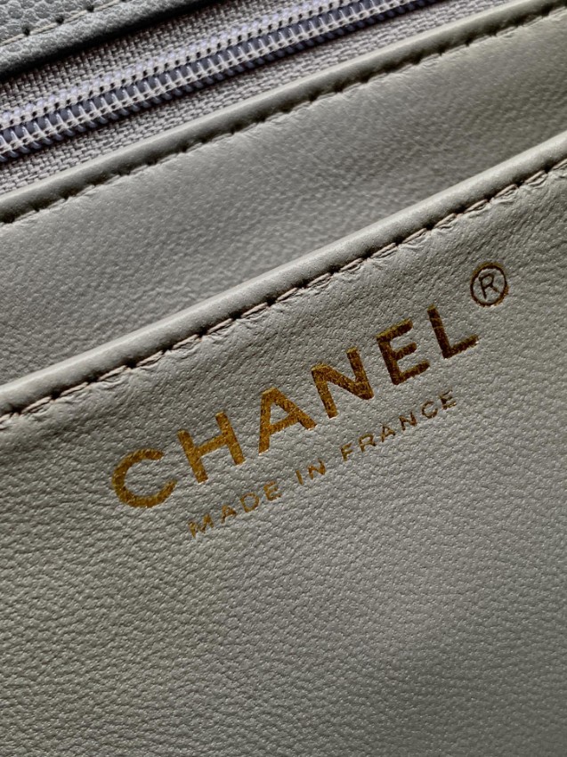 シャネル n級品 クラシックフラップ ミニボストンバッグ グレー キルティング加工 上品金具_8