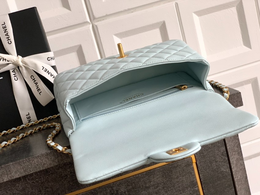 シャネル スーパーコピー クラシックフラップ コンパクトバッグ ライトブルー キルティング 上品仕上げ AS5702_7