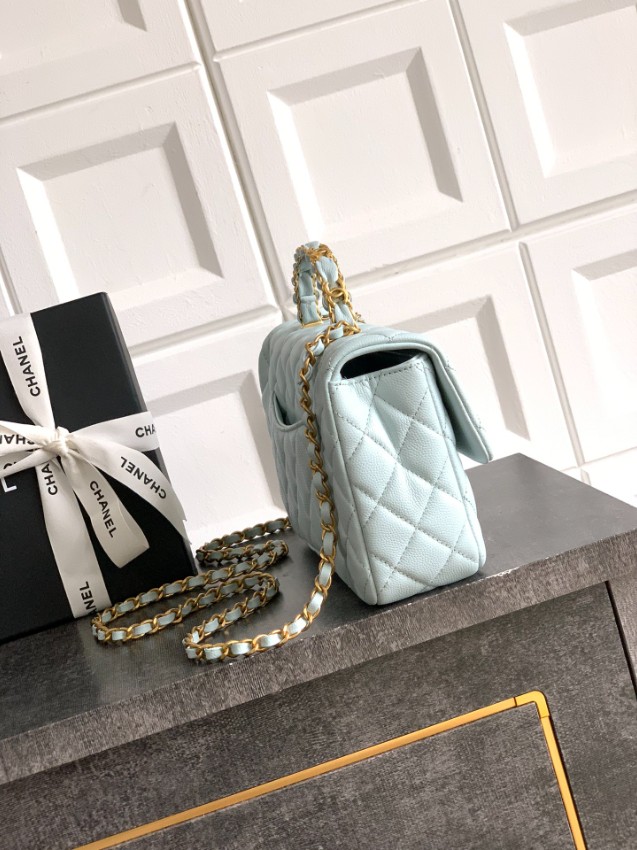 シャネル スーパーコピー クラシックフラップ コンパクトバッグ ライトブルー キルティング 上品仕上げ AS5702_5