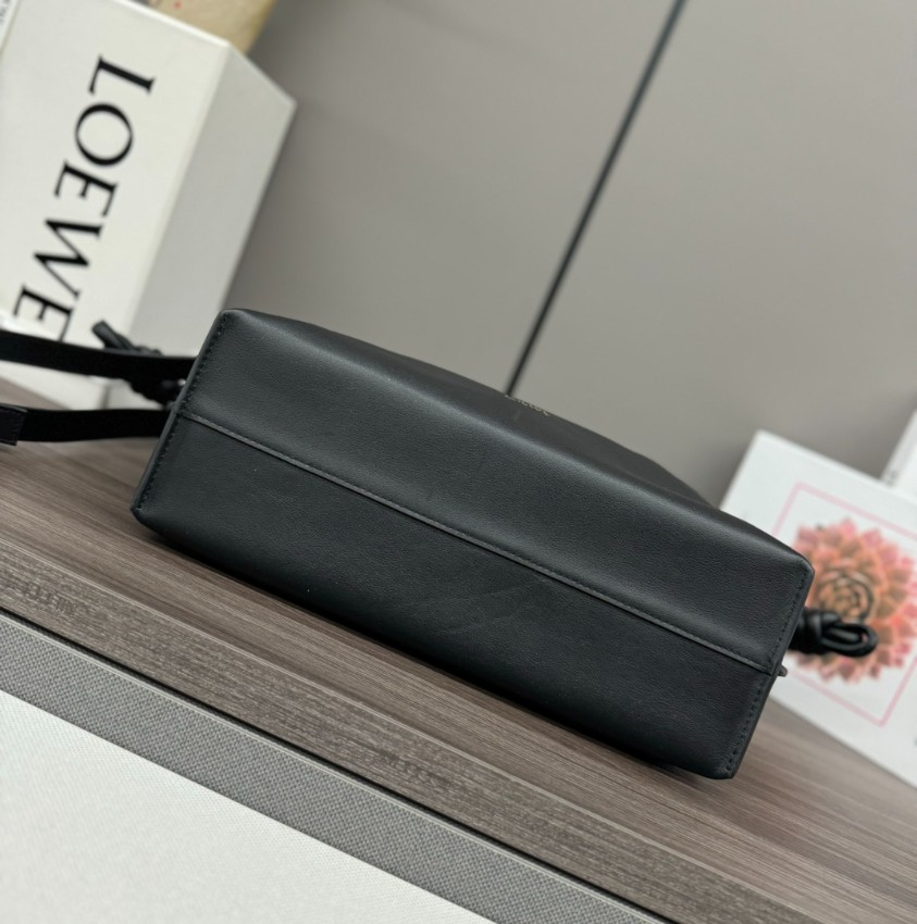 ロエベ スーパーコピー フラメンコ ショルダーバッグ ブラック レディース 定番 売れ筋_1