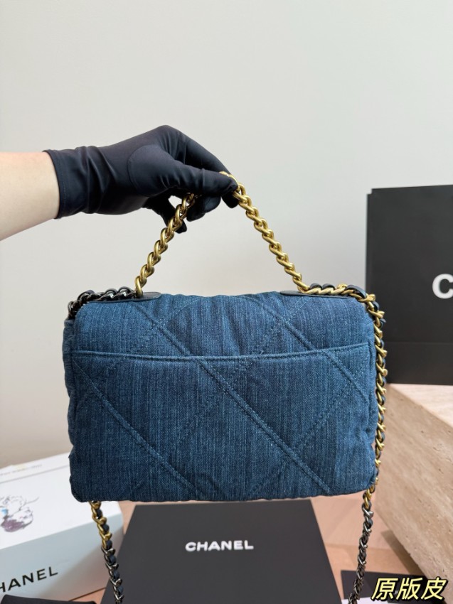 シャネル n級品 シャネル19 デニムチェーンバッグ ネイビー 人気モデル_1