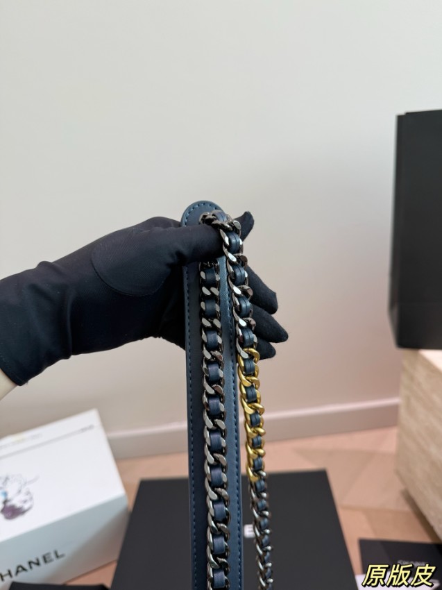 シャネル n級品 シャネル19 デニムチェーンバッグ ネイビー 人気モデル_4