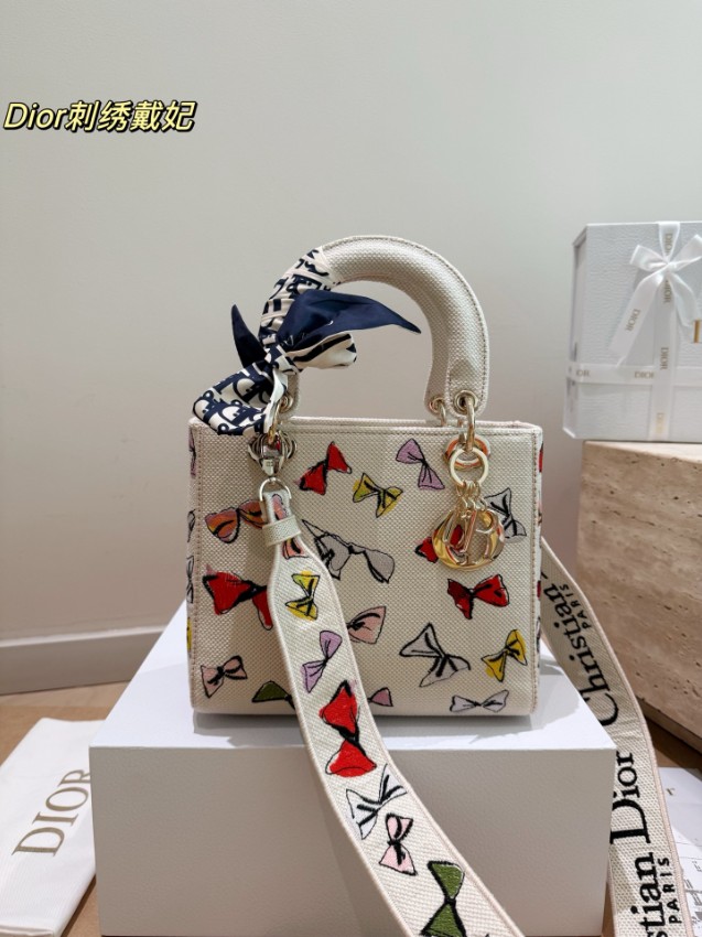 ディオール n級品 レディディオール 刺繍ミニバッグ リボン柄 アイボリー レディース 新作_7