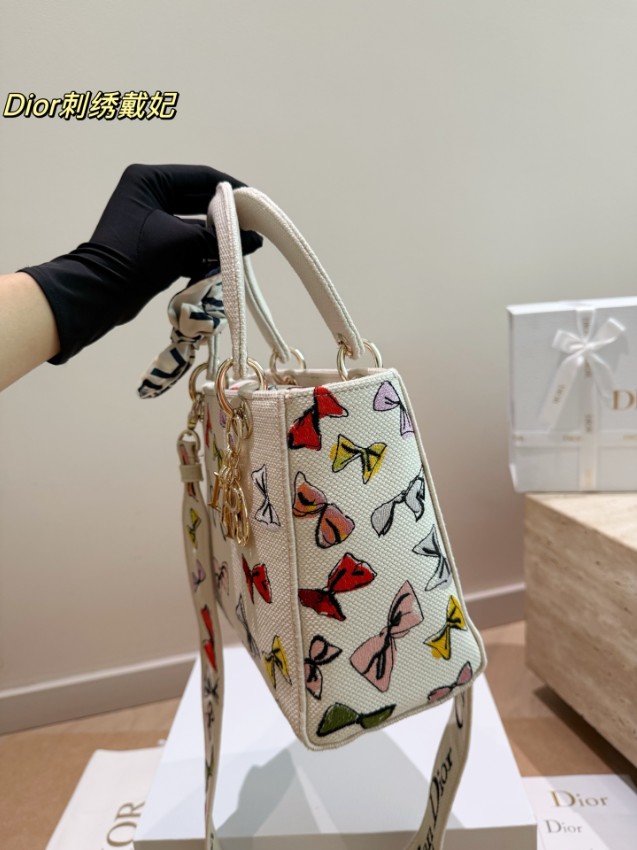 ディオール n級品 レディディオール 刺繍ミニバッグ リボン柄 アイボリー レディース 新作_8