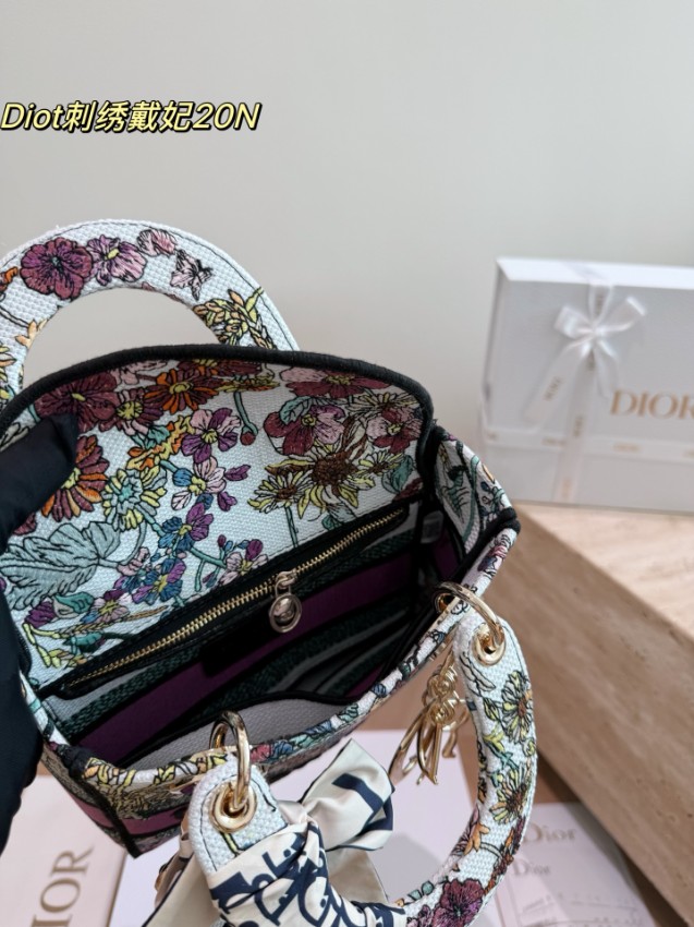 ディオール 並行輸入品 レディディオール フラワー刺繍ミニバッグ マルチカラー レディース 定番_9