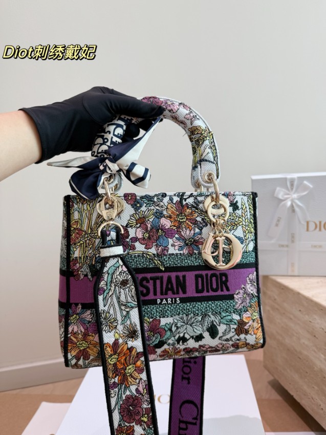 ディオール スーパーコピー 届く レディディオール フラワー刺繍ハンドバッグ マルチカラー レディース 売れ筋_3