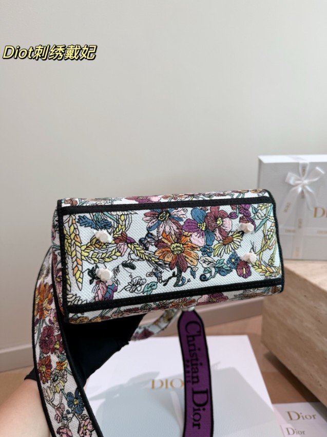 ディオール スーパーコピー 届く レディディオール フラワー刺繍ハンドバッグ マルチカラー レディース 売れ筋_4