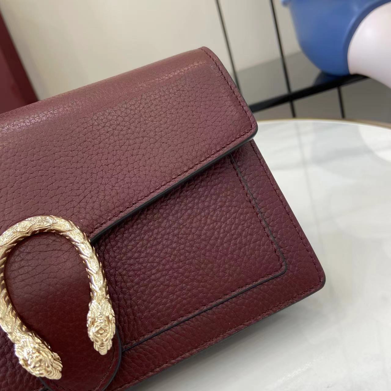 グッチ スーパーコピー ディオニュソス コンパクトバッグ ワインレッド 人気モデル 上品チェーン仕様_3