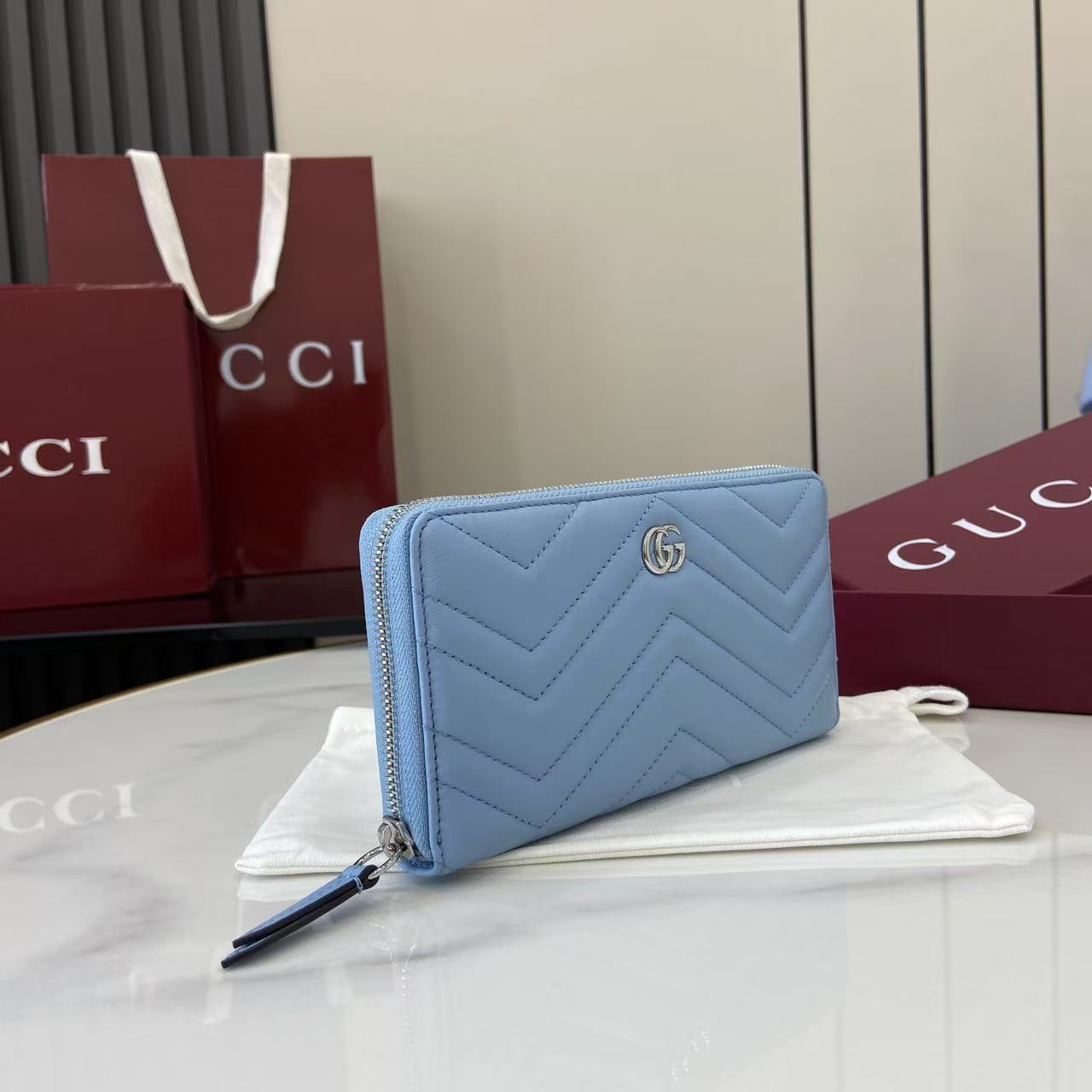 グッチ スーパーコピー GGマーモント ラウンドジップ長財布 ライトブルー レディース 定番 837758_2
