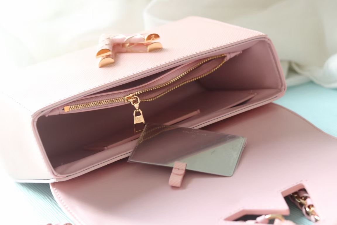 ルイヴィトン n級品 ツイスト コンパクトバッグ ピンク エピレザー チェーンフェミニンデザイン M50396 M23271 M23267 M23377_4