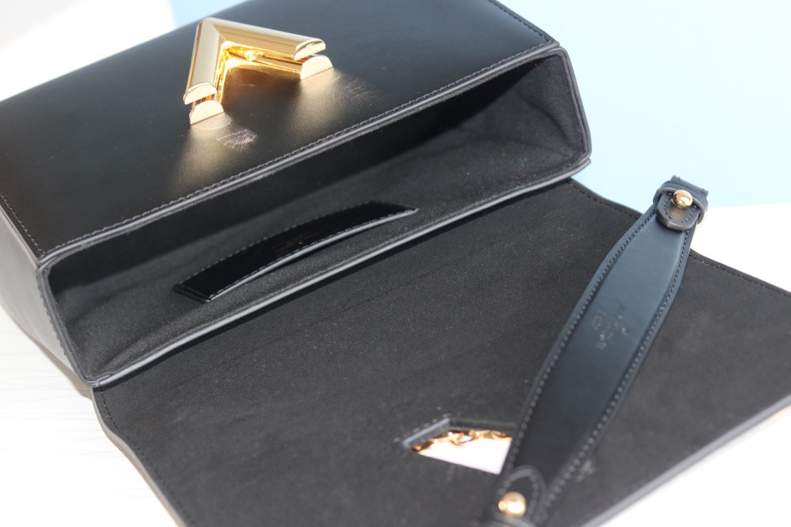 ルイヴィトン n級品 ツイスト コンパクトバッグ モノグラム ブラック 切替デザイン M50338 M44837 M50282 M50271_1
