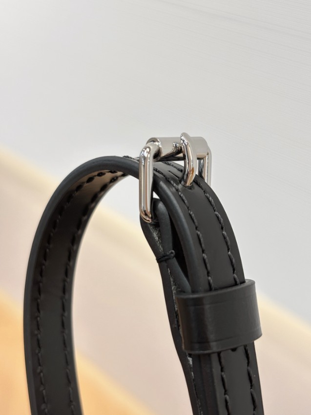 ルイヴィトン ハイブランド アルマ ミニボストンバッグ ブラック エピレザー 上品シンプル M28903_1