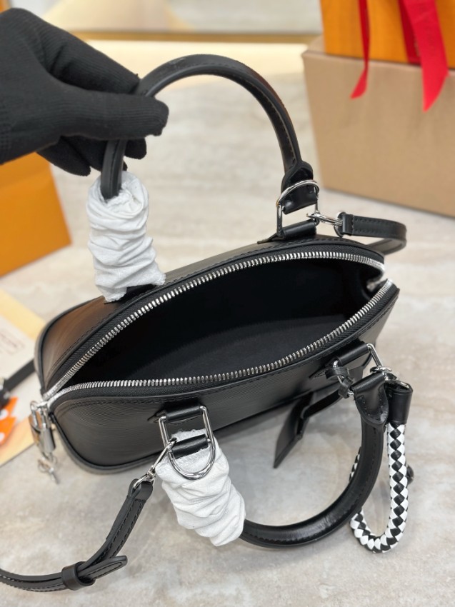 ルイヴィトン ハイブランド アルマ ミニボストンバッグ ブラック エピレザー 上品シンプル M28903_6