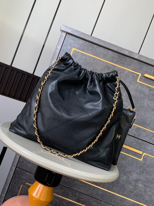 シャネル スーパーコピー シャネル22 ハンドバッグ ブラックグレインレザー ゴールドチェーン_1