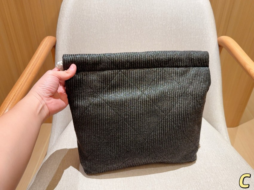シャネル スーパーコピー シャネル22 トートバッグ ブラック編み込み素材 ポーチ付き ゴールドロゴ_8