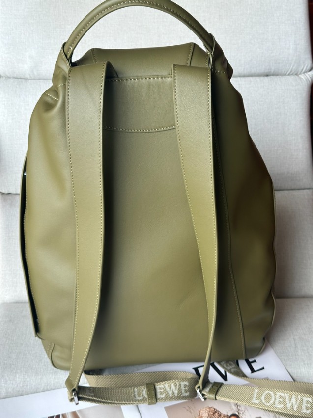 ロエベ n級品 フラメンコ ミニリュック コンパクトバッグ グリーン 上質レザー仕上げ_2