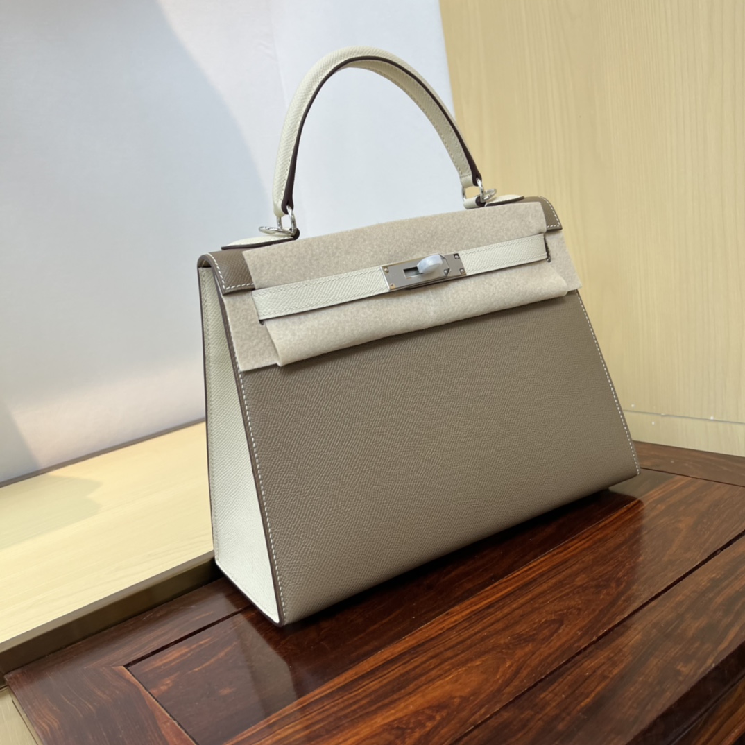 エルメス コピー ケリー ハンドバッグ エトゥープ シルバー金具 上品レザー仕上げ_4