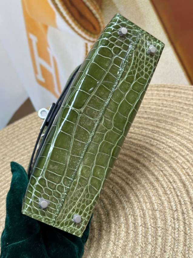 エルメス スーパーコピー ケリー ハンドバッグ グリーン クロコ型押し シルバー金具 高級感仕上げ_2