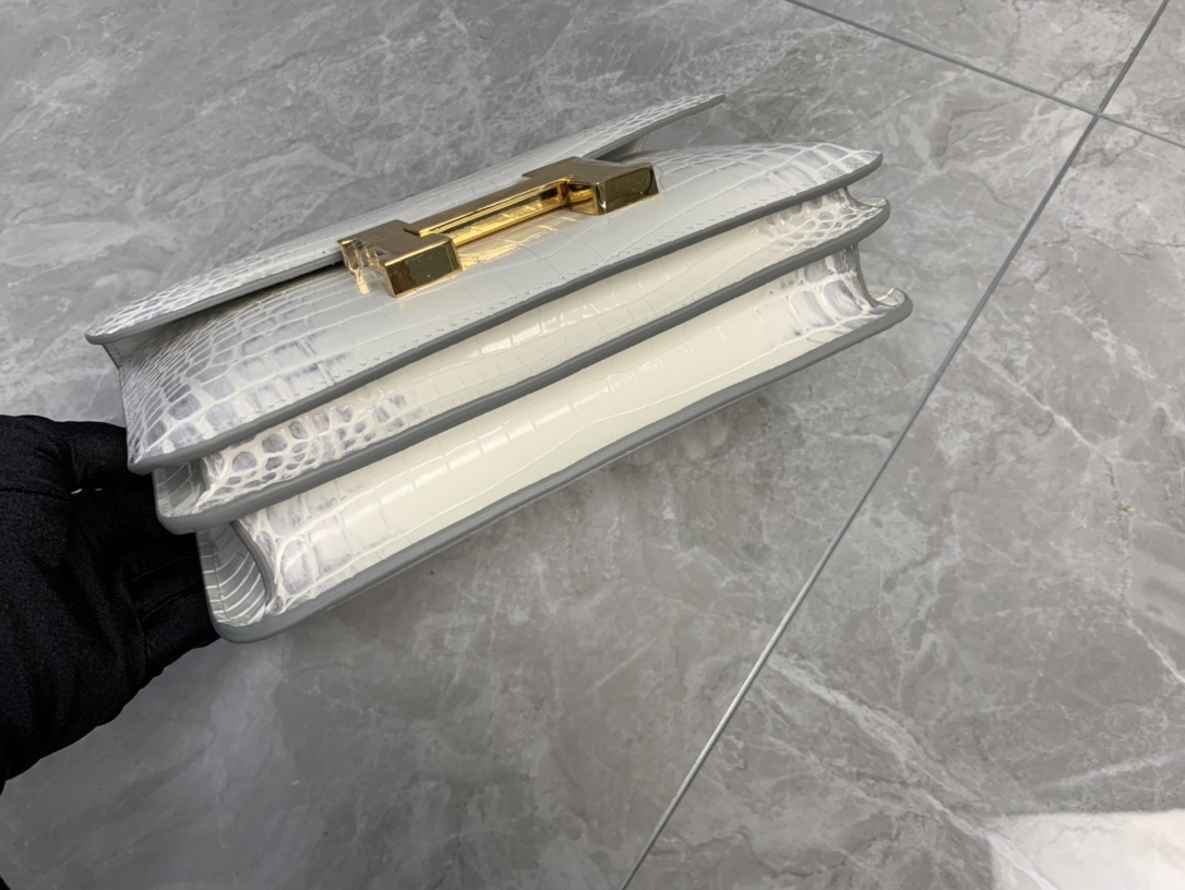 エルメス n級品 コンスタンス クロコ型押しショルダーバッグ ホワイト ゴールド金具_8
