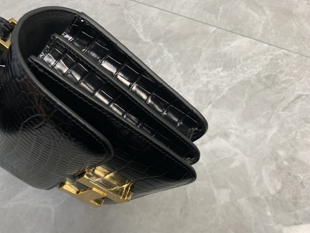 エルメス 並行輸入品 コンスタンス クロコ型押しショルダーバッグ ブラック ゴールド金具_4