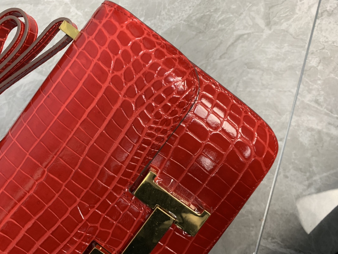 エルメス スーパーコピー コンスタンス クロコ型押しショルダーバッグ レッド ゴールド金具 上質レザー_3