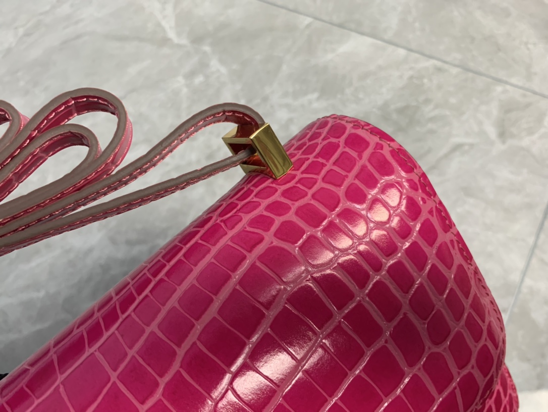 エルメス コピー コンスタンス クロコ型押しショルダーバッグ ピンク ゴールド金具 上質レザー_3