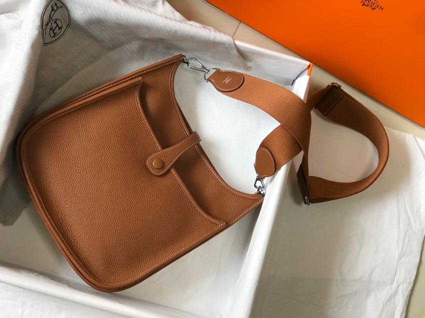 エルメス スーパーコピー エヴリン ショルダーバッグ キャメルブラウン パンチングロゴ 上品デザイン_5
