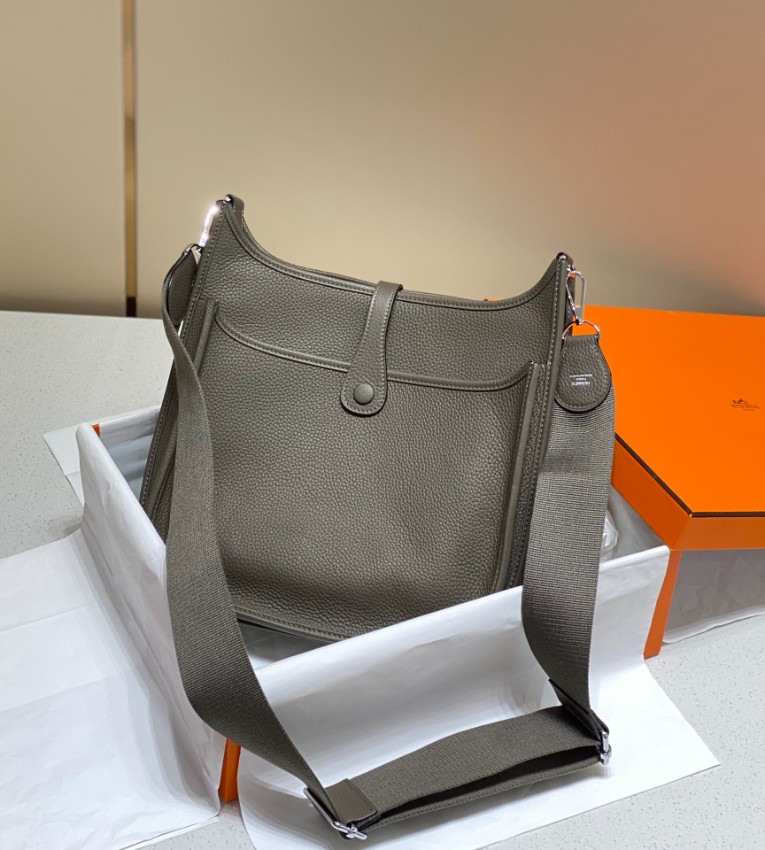エルメス コピー エヴリン ショルダーバッグ レザー グレージュ系 大容量モデル 上品定番_6