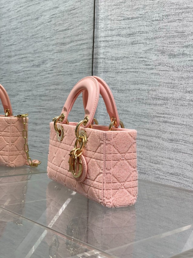 ディオール スーパーコピー レディディオール コンパクトバッグ ピンク カナージュ刺繍 ゴールド金具 フェミニンデザイン_1