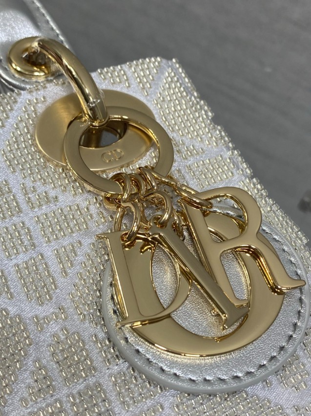 ディオール スーパーコピー レディディオール ミニバッグ ホワイト カナージュ刺繍 ゴールド金具 上品エレガント_6