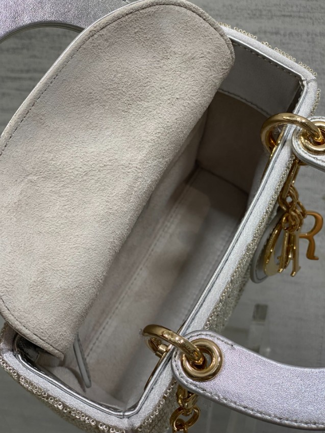 ディオール スーパーコピー レディディオール ミニバッグ ホワイト カナージュ刺繍 ゴールド金具 上品エレガント_8