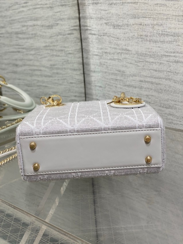 ディオール スーパーコピー レディディオール ミニバッグ ホワイト カナージュ刺繍 ゴールド金具 上品デザイン_9