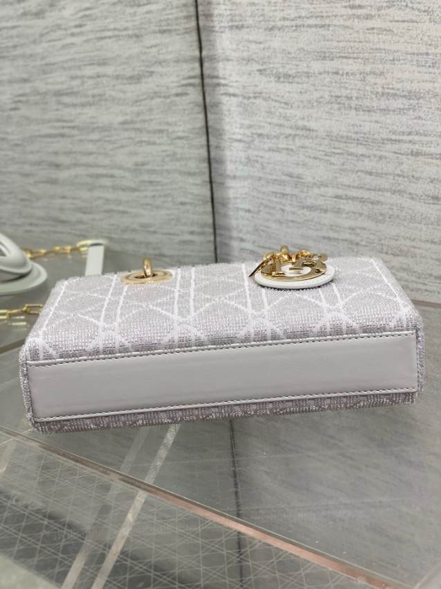 ディオール スーパーコピー レディディオール 2WAYミニバッグ ホワイト カナージュ刺繍 ゴールド金具 上品デザイン_1