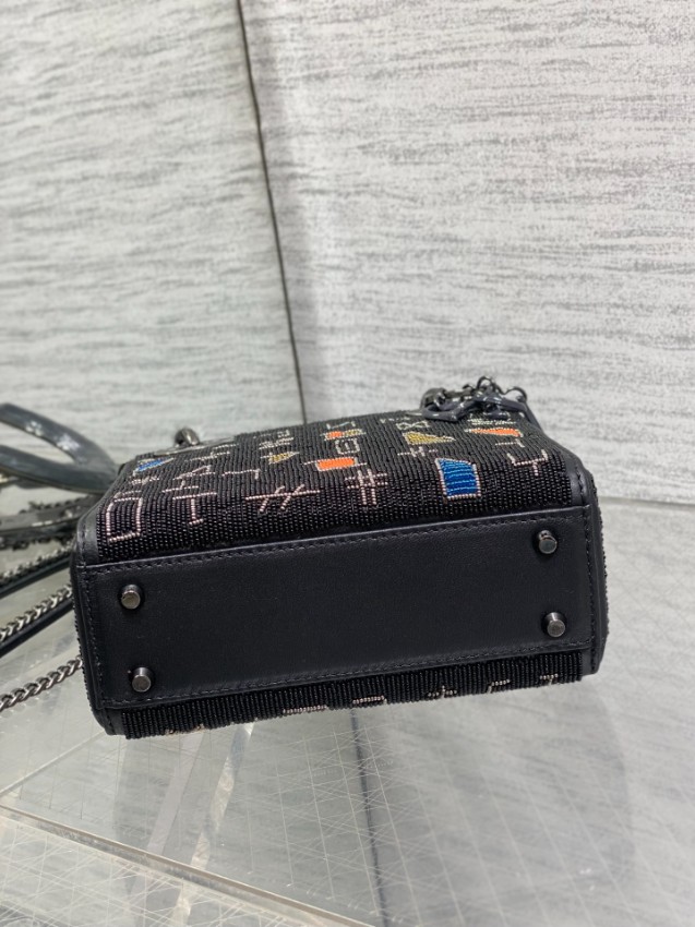 ディオール 並行輸入品 レディディオール ミニバッグ 2WAYハンドバッグ ブラック系 刺繍ロゴ 幾何学デザイン_7