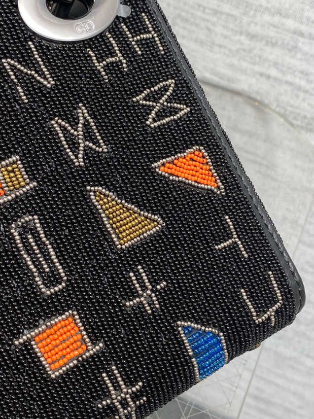 ディオール 並行輸入品 レディディオール ミニバッグ 2WAYハンドバッグ ブラック系 刺繍ロゴ 幾何学デザイン_9
